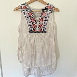 Floreat Anthropologie Sleeveless Boho Blouse Size 6 Cream Multicolor Embroidery